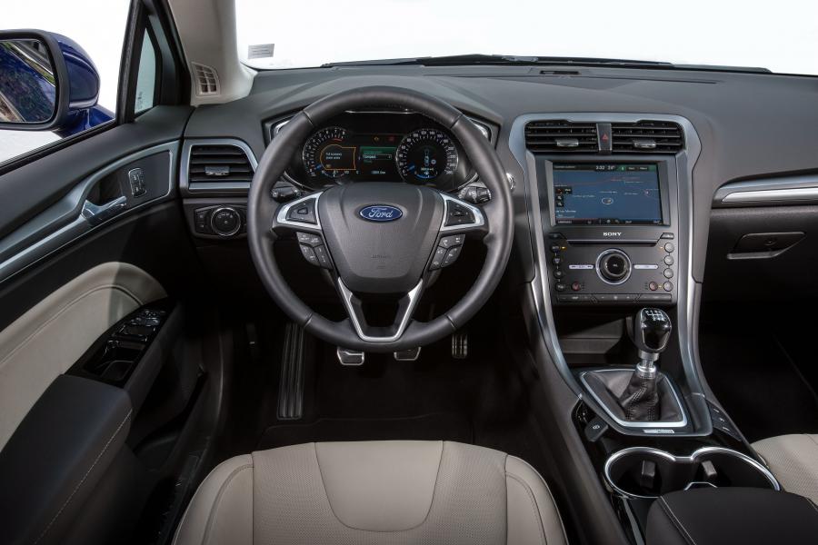  Ford Mondeo Turnier 2014 года  (фото 25 из 40)